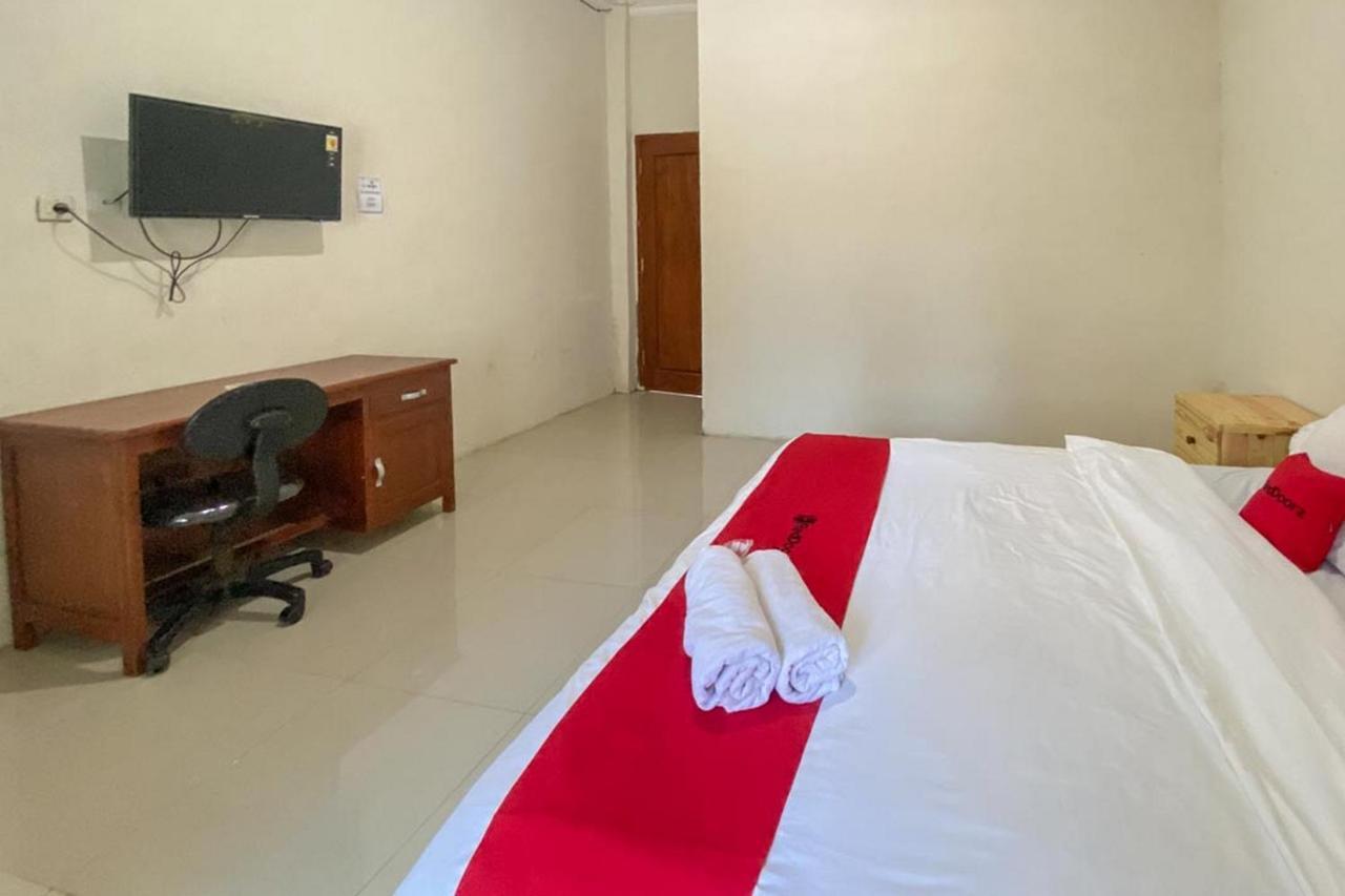 Reddoorz Near Universitas Merdeka Malang 2 Ngoại thất bức ảnh
